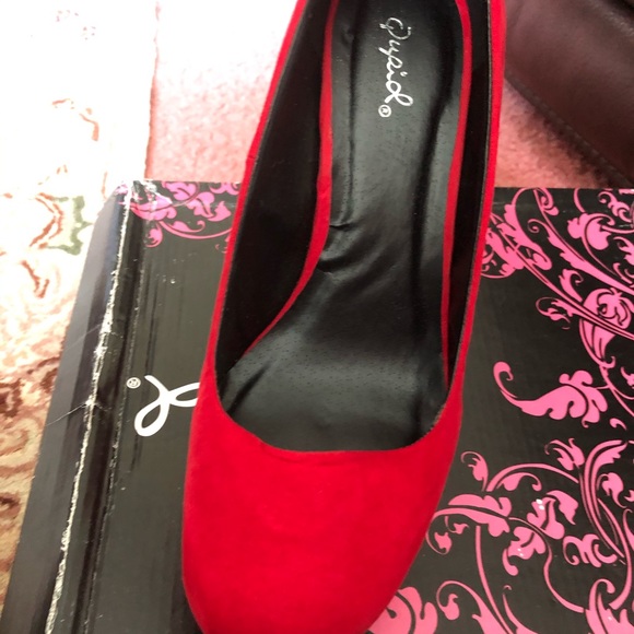 NWOT Qupid Red suede wedges - Picture 2 of 3